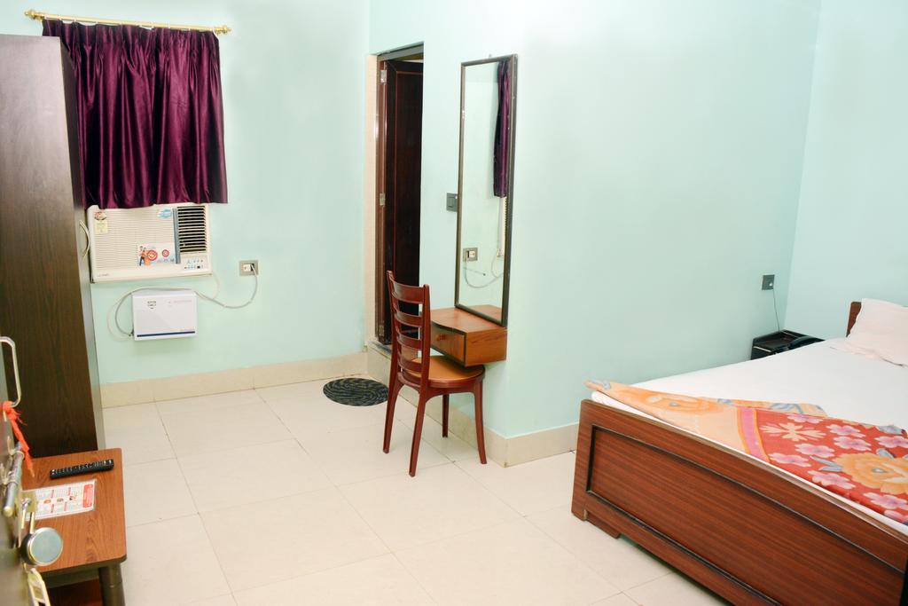 Hotel Nirmal Inn Бхубанешвар Номер фото